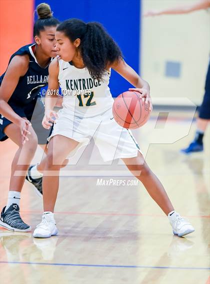 Thumbnail 3 in Bellarmine Prep vs. Kentridge (WIAA 4A Regional Playoff) photogallery.