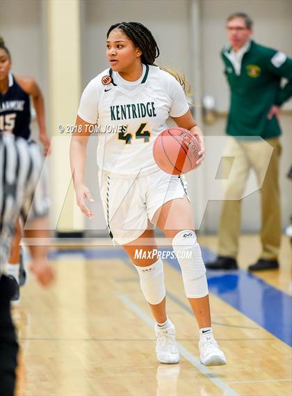 Thumbnail 3 in Bellarmine Prep vs. Kentridge (WIAA 4A Regional Playoff) photogallery.