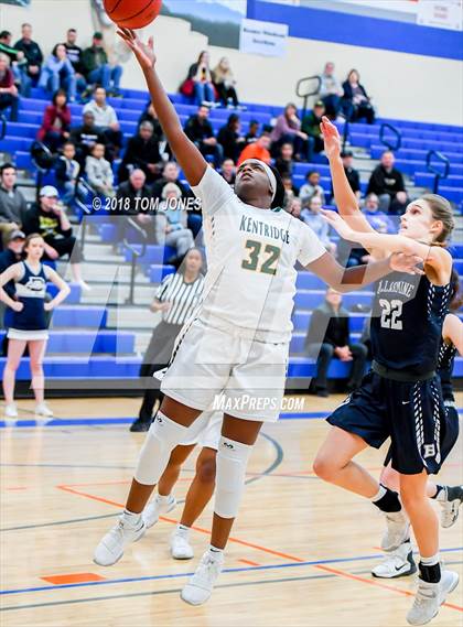 Thumbnail 1 in Bellarmine Prep vs. Kentridge (WIAA 4A Regional Playoff) photogallery.