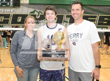 Thumbnail 3 in Highland vs. Perry (AIA 6A Final - Awards) photogallery.