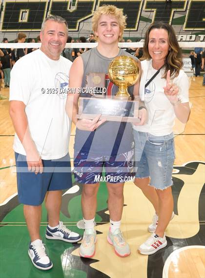Thumbnail 3 in Highland vs. Perry (AIA 6A Final - Awards) photogallery.
