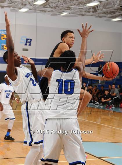 Thumbnail 3 in Westside vs. Dawson (McDonald's Texas Invitational) photogallery.