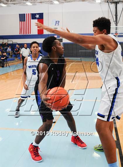 Thumbnail 2 in Westside vs. Dawson (McDonald's Texas Invitational) photogallery.