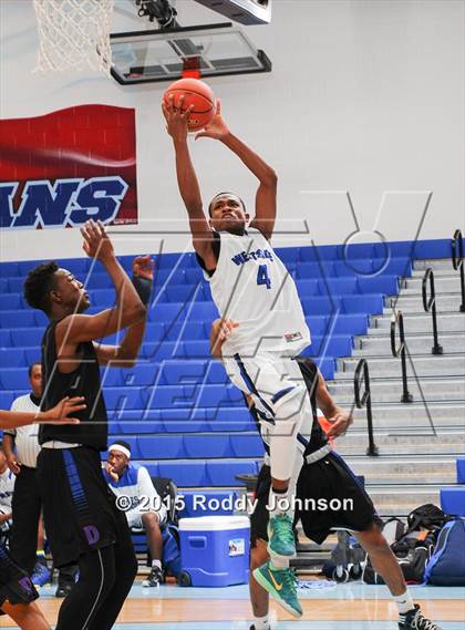 Thumbnail 3 in Westside vs. Dawson (McDonald's Texas Invitational) photogallery.