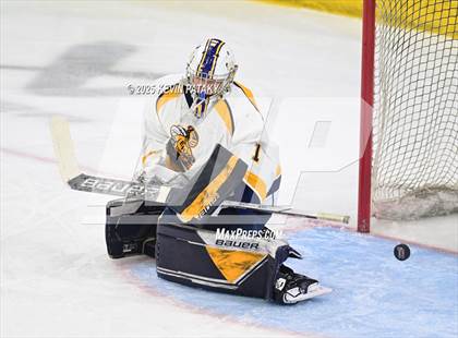 Thumbnail 2 in North Haven vs. East Haven (CIAC DII Semifinal) photogallery.