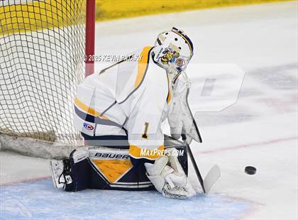 Thumbnail 2 in North Haven vs. East Haven (CIAC DII Semifinal) photogallery.
