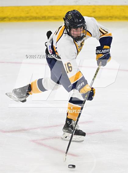 Thumbnail 2 in North Haven vs. East Haven (CIAC DII Semifinal) photogallery.