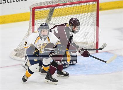 Thumbnail 3 in North Haven vs. East Haven (CIAC DII Semifinal) photogallery.