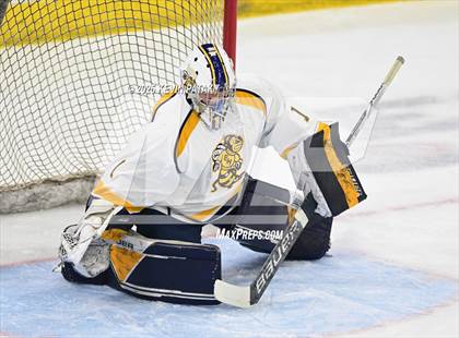 Thumbnail 2 in North Haven vs. East Haven (CIAC DII Semifinal) photogallery.