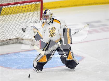 Thumbnail 2 in North Haven vs. East Haven (CIAC DII Semifinal) photogallery.