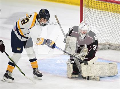 Thumbnail 3 in North Haven vs. East Haven (CIAC DII Semifinal) photogallery.