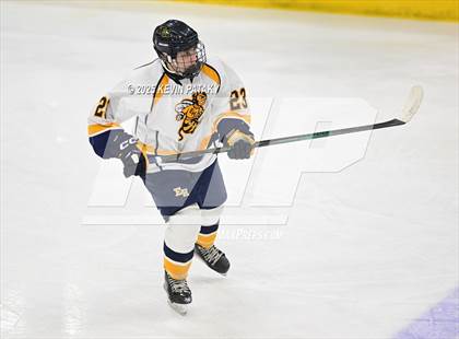 Thumbnail 2 in North Haven vs. East Haven (CIAC DII Semifinal) photogallery.