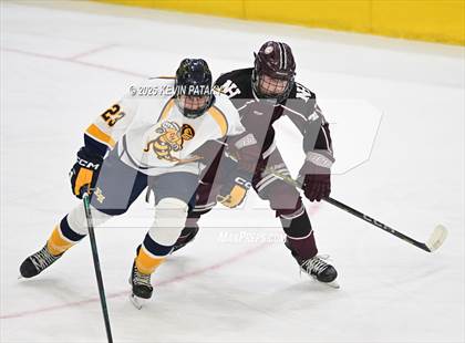 Thumbnail 1 in North Haven vs. East Haven (CIAC DII Semifinal) photogallery.