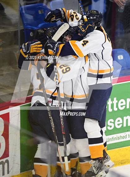 Thumbnail 2 in North Haven vs. East Haven (CIAC DII Semifinal) photogallery.