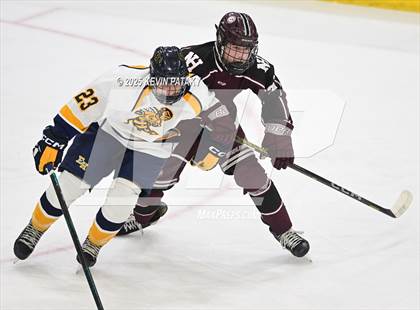 Thumbnail 3 in North Haven vs. East Haven (CIAC DII Semifinal) photogallery.