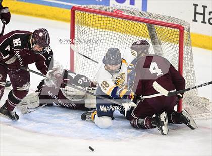 Thumbnail 1 in North Haven vs. East Haven (CIAC DII Semifinal) photogallery.