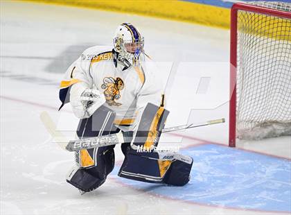 Thumbnail 3 in North Haven vs. East Haven (CIAC DII Semifinal) photogallery.