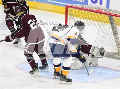 Thumbnail 1 in North Haven vs. East Haven (CIAC DII Semifinal) photogallery.