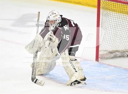 Thumbnail 2 in North Haven vs. East Haven (CIAC DII Semifinal) photogallery.