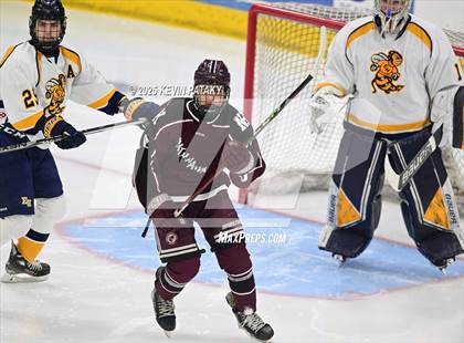 Thumbnail 2 in North Haven vs. East Haven (CIAC DII Semifinal) photogallery.