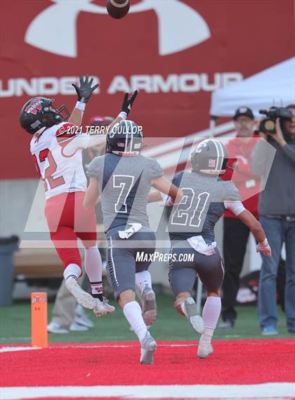Thumbnail 2 in Weber vs. Corner Canyon (UHSAA 6A Semifinal) photogallery.