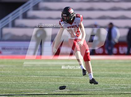 Thumbnail 3 in Weber vs. Corner Canyon (UHSAA 6A Semifinal) photogallery.