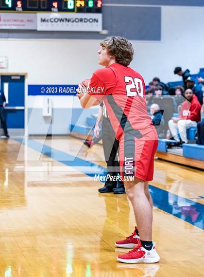 Thumbnail 1 in Fort Osage vs. Aquinas (Grain Valley Invitational) photogallery.
