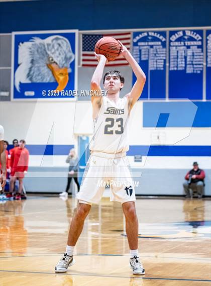 Thumbnail 2 in Fort Osage vs. Aquinas (Grain Valley Invitational) photogallery.
