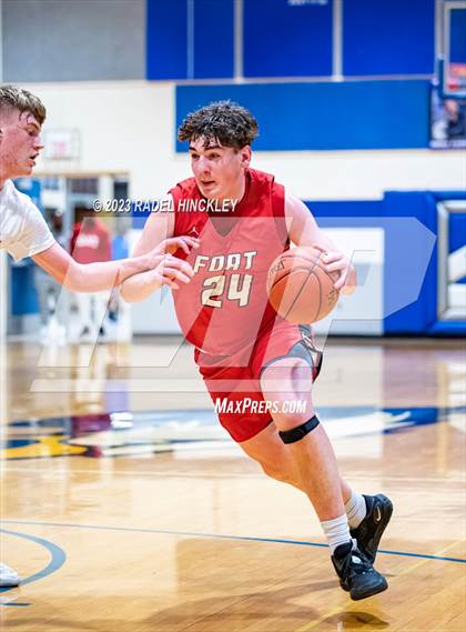Thumbnail 3 in Fort Osage vs. Aquinas (Grain Valley Invitational) photogallery.