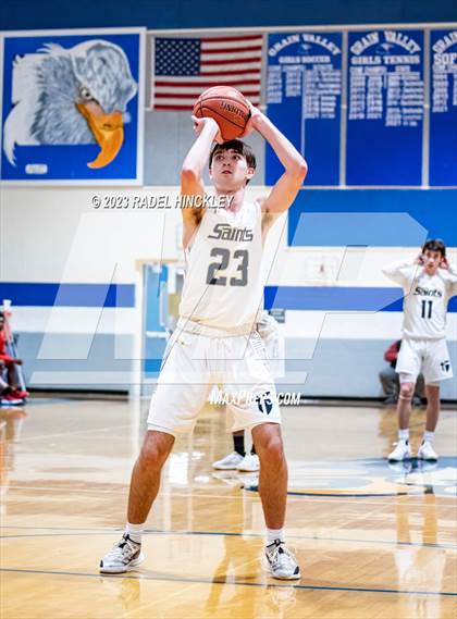 Thumbnail 3 in Fort Osage vs. Aquinas (Grain Valley Invitational) photogallery.