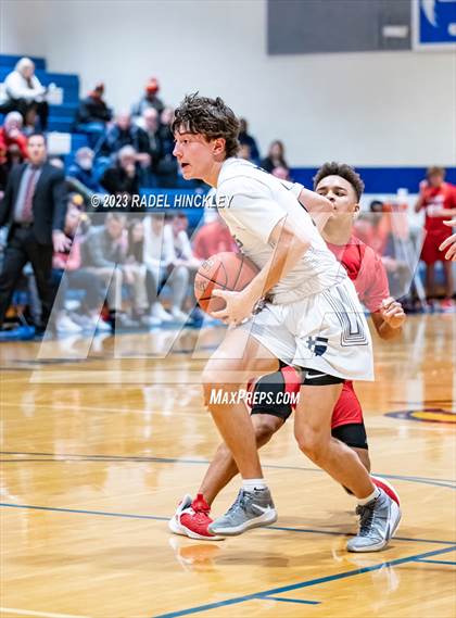 Thumbnail 3 in Fort Osage vs. Aquinas (Grain Valley Invitational) photogallery.