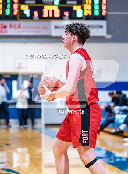Thumbnail 2 in Fort Osage vs. Aquinas (Grain Valley Invitational) photogallery.
