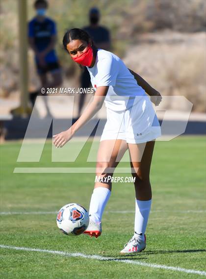Thumbnail 2 in Phoenix Country Day vs. Page (AIA 3A Play-In) photogallery.