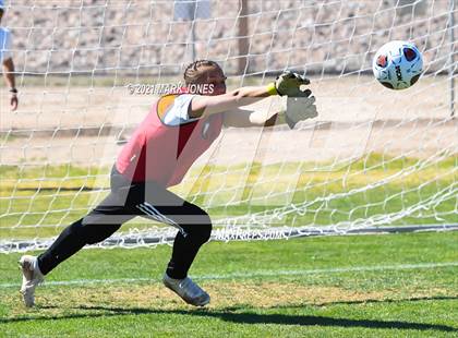 Thumbnail 1 in Phoenix Country Day vs. Page (AIA 3A Play-In) photogallery.