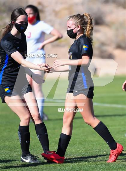 Thumbnail 2 in Phoenix Country Day vs. Page (AIA 3A Play-In) photogallery.