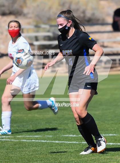 Thumbnail 2 in Phoenix Country Day vs. Page (AIA 3A Play-In) photogallery.