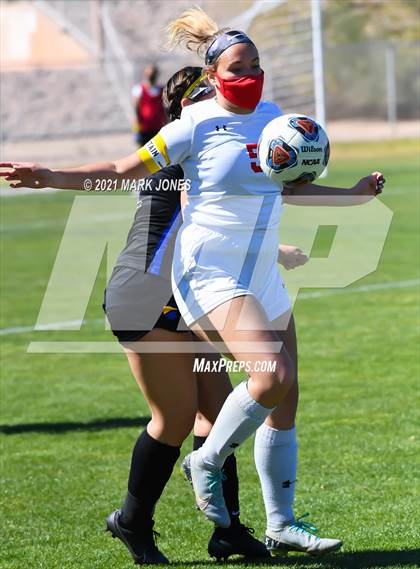 Thumbnail 3 in Phoenix Country Day vs. Page (AIA 3A Play-In) photogallery.