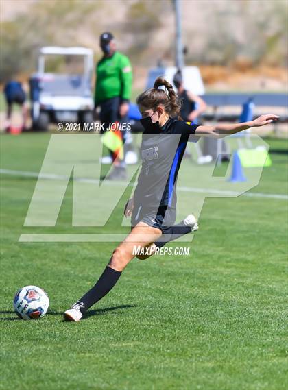 Thumbnail 1 in Phoenix Country Day vs. Page (AIA 3A Play-In) photogallery.