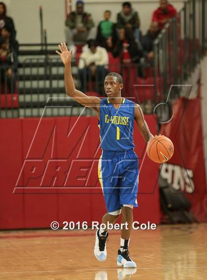 Thumbnail 2 in Westinghouse vs. Lincoln (PSAL Class AA Semifinal) photogallery.
