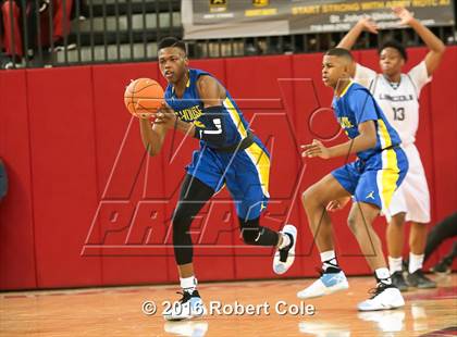 Thumbnail 1 in Westinghouse vs. Lincoln (PSAL Class AA Semifinal) photogallery.