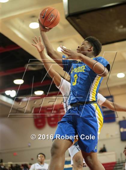 Thumbnail 1 in Westinghouse vs. Lincoln (PSAL Class AA Semifinal) photogallery.