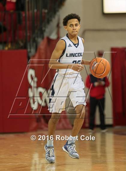 Thumbnail 3 in Westinghouse vs. Lincoln (PSAL Class AA Semifinal) photogallery.