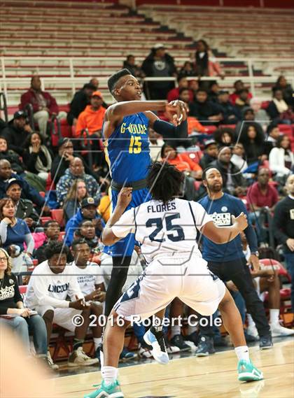 Thumbnail 3 in Westinghouse vs. Lincoln (PSAL Class AA Semifinal) photogallery.