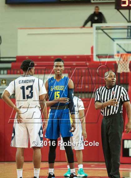 Thumbnail 1 in Westinghouse vs. Lincoln (PSAL Class AA Semifinal) photogallery.