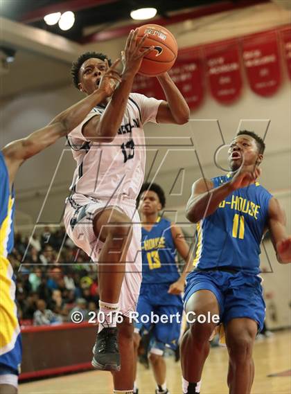 Thumbnail 1 in Westinghouse vs. Lincoln (PSAL Class AA Semifinal) photogallery.