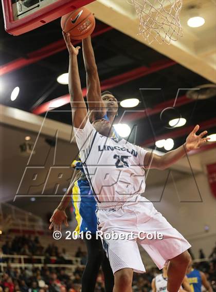 Thumbnail 3 in Westinghouse vs. Lincoln (PSAL Class AA Semifinal) photogallery.