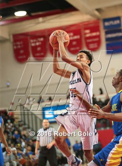 Thumbnail 1 in Westinghouse vs. Lincoln (PSAL Class AA Semifinal) photogallery.