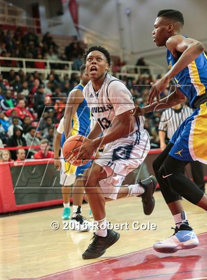 Thumbnail 1 in Westinghouse vs. Lincoln (PSAL Class AA Semifinal) photogallery.