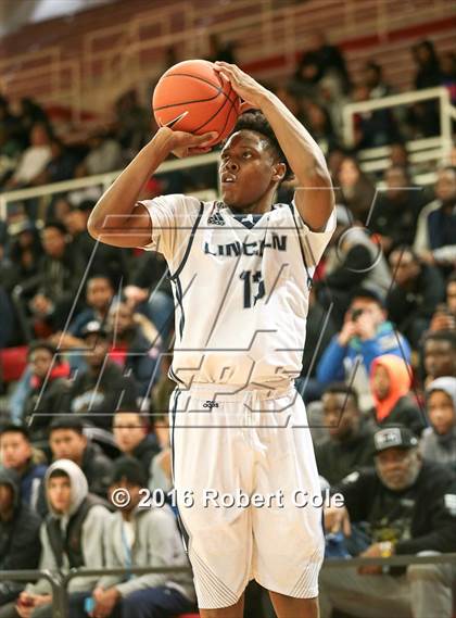 Thumbnail 3 in Westinghouse vs. Lincoln (PSAL Class AA Semifinal) photogallery.