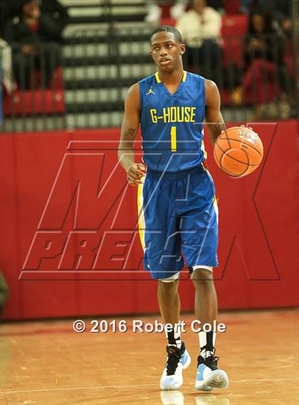 Thumbnail 2 in Westinghouse vs. Lincoln (PSAL Class AA Semifinal) photogallery.